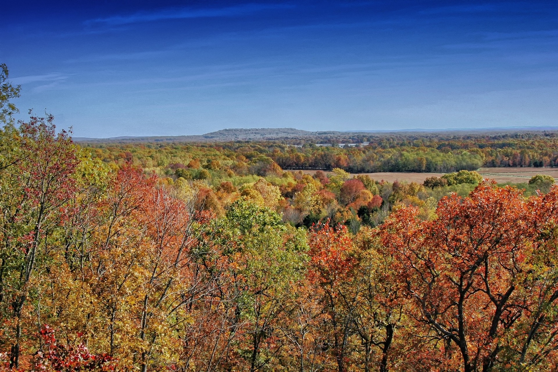 Scenic Fall Drive to see Arkansas Fall Foliage Lot of Mileage